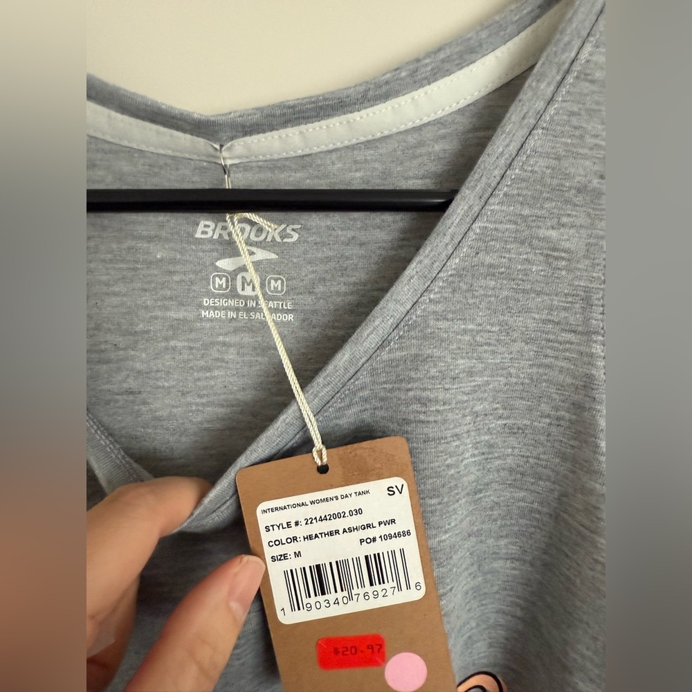 Brooks Women's Gray Tank Top with GRL PWR Design - Picture 2 of 3